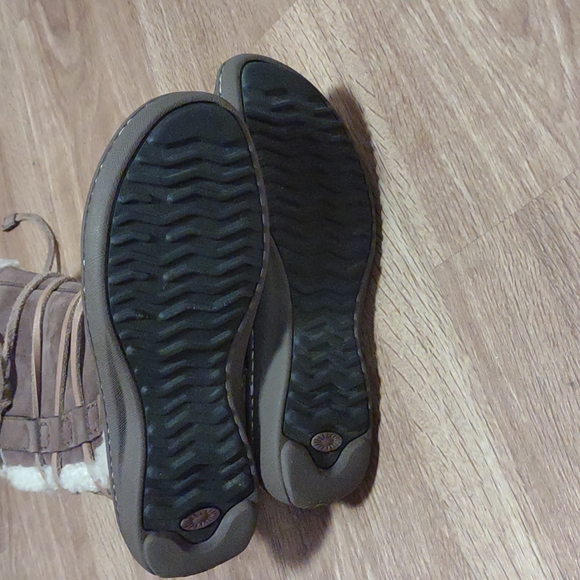 Ugg brown leather boots - Picture 3 of 3